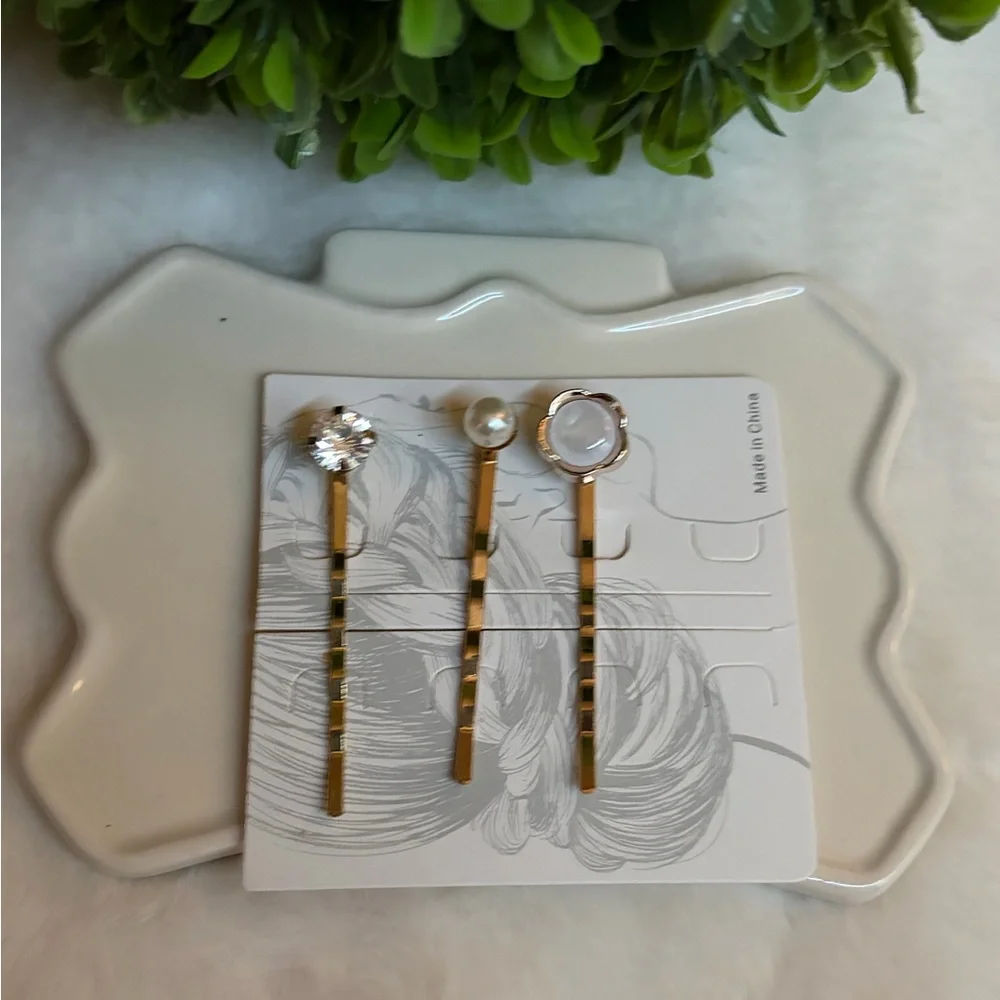 Fashion gold tone faux Pearl hairpins